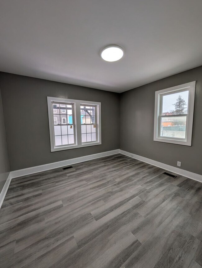 Building Photo - 47 Piedmont St