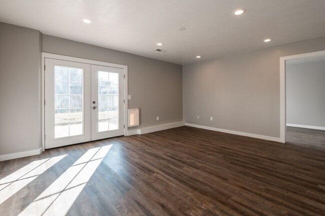 Building Photo - 2797 W 5500 S