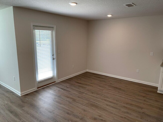 Building Photo - 3994 Whitetail Ln