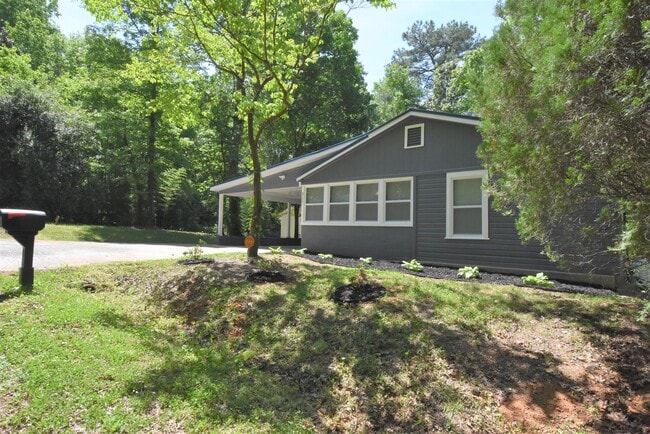 Building Photo - 217 Grove St