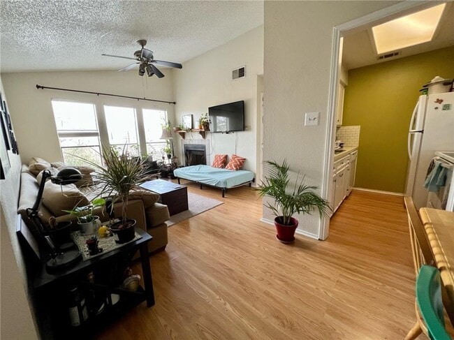 Building Photo - 2706 Salado St