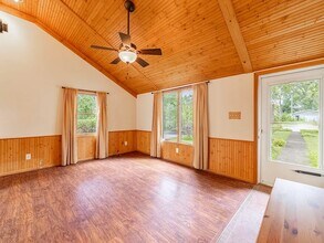 Building Photo - Rutledge Home