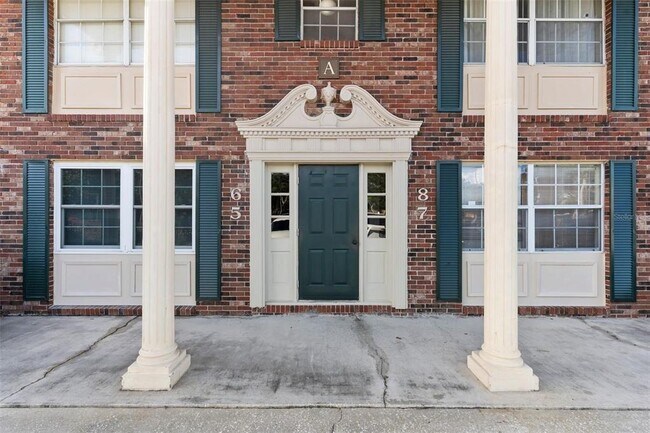 Building Photo - 1920 E Edgewood Dr