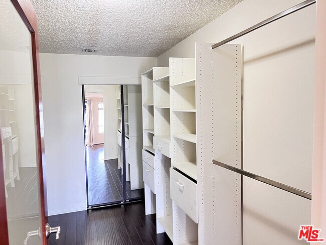 Building Photo - 16312 Itasca St