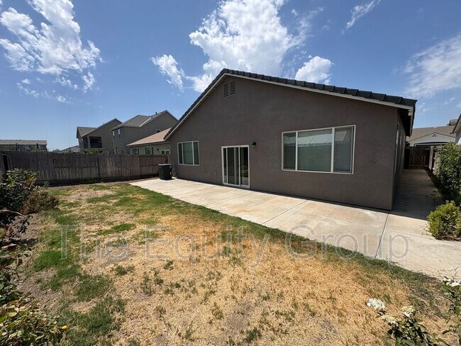 Building Photo - 2240 S Lebec St
