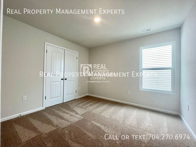 Building Photo - 9139 Creedmore Hills Dr