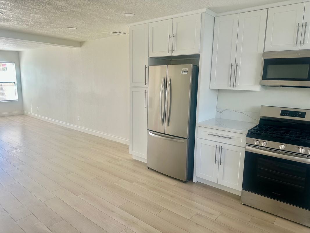 Building Photo - 2731 Erringer Rd