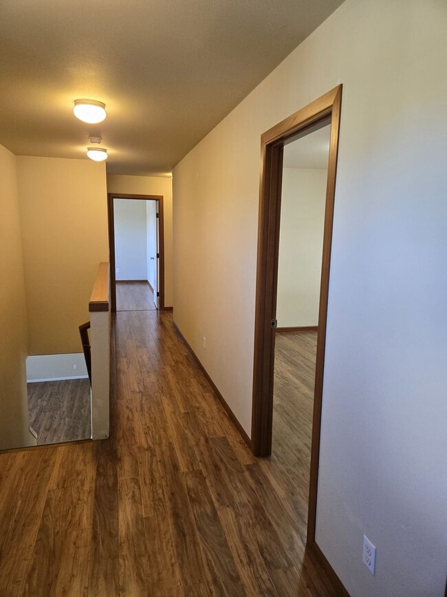 Building Photo - STATUS: AVAILABLE |R16| $2450