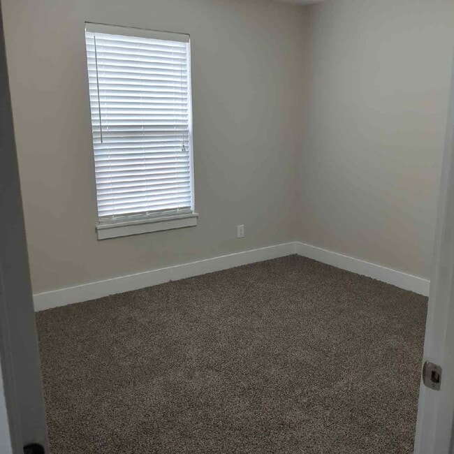 Building Photo - 3536 Steffisburg Dr