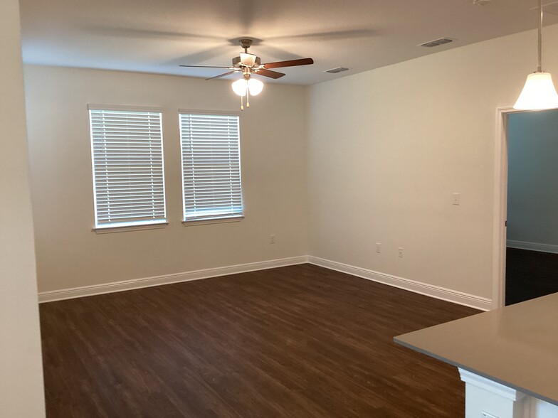 Building Photo - 20363 Calla Lily Dr