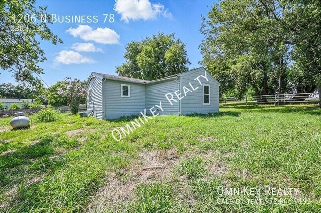 Building Photo - 1206 N Texas 78 Business