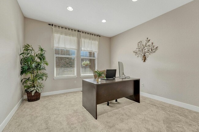 Building Photo - 3617 Craftsbury Dr