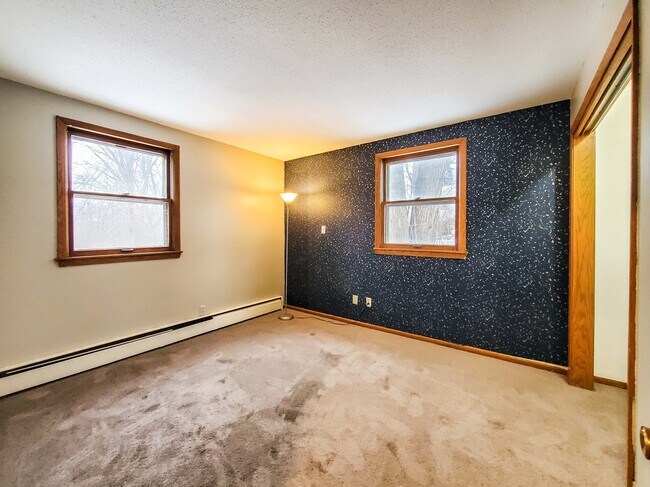 Building Photo - 11210 Sunset Trl
