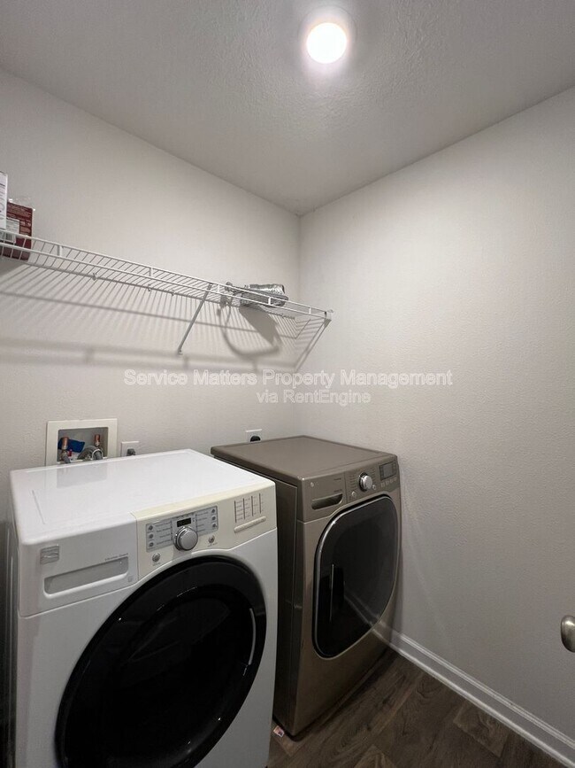 Building Photo - 5740 Guinevere Ln