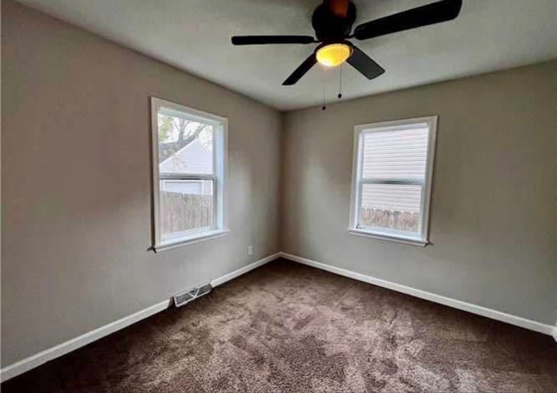 Building Photo - 306 E Leicester Ave