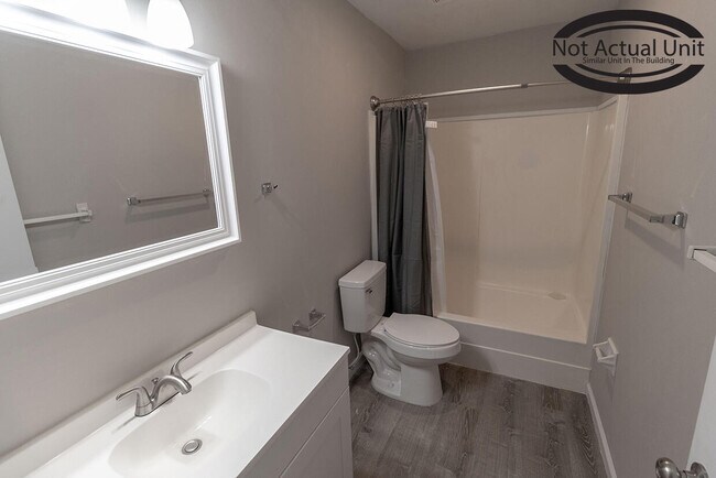 Building Photo - 3408 Balboa Ln