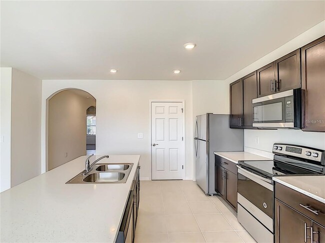Building Photo - 4203 Manatee Ln