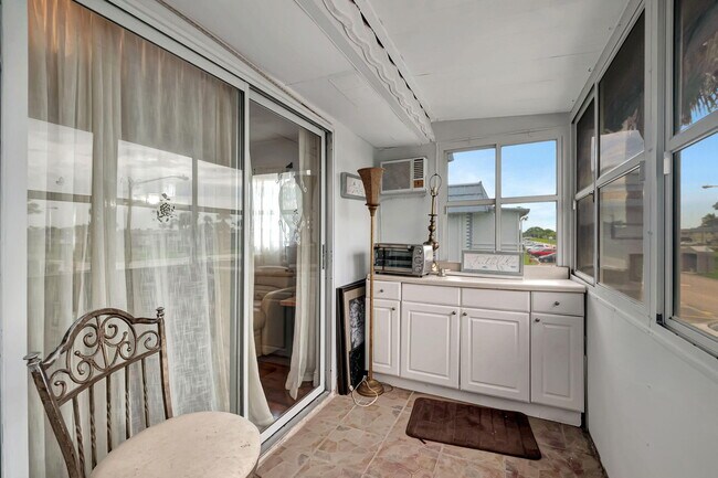 Building Photo - 288 Tuscany Ln
