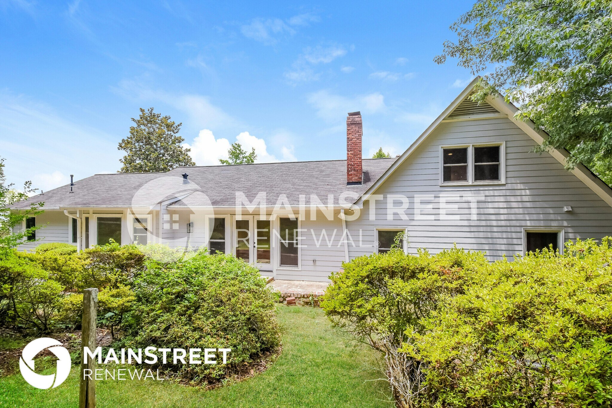 Building Photo - 520 Fairgreen Ln NE