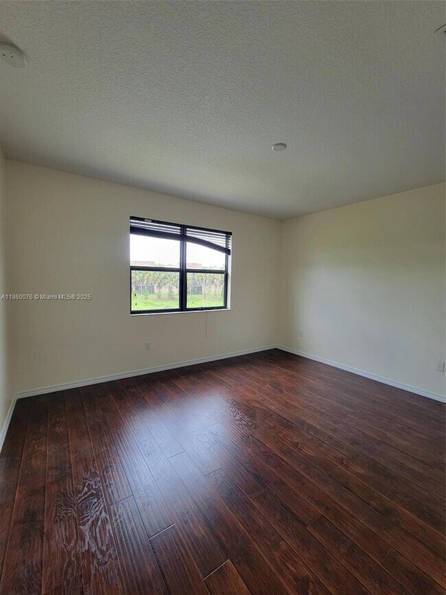 Building Photo - 9136 SW 36th Mnr