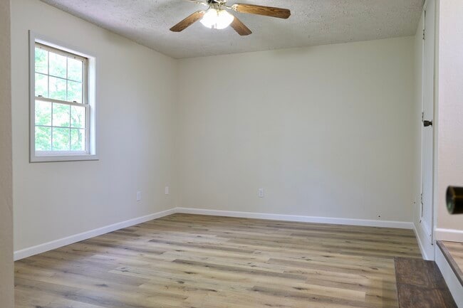 Building Photo - 17051 Lemming Ln