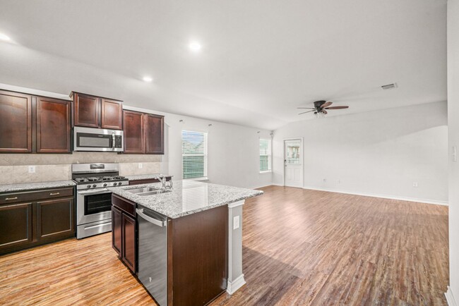 Building Photo - First time rental!
