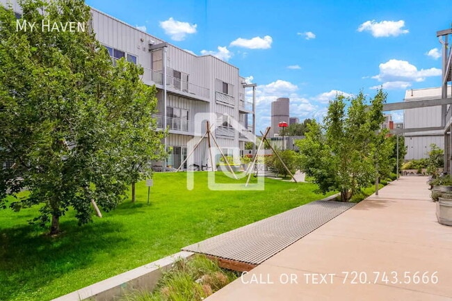 Building Photo - 2550 Lawrence St