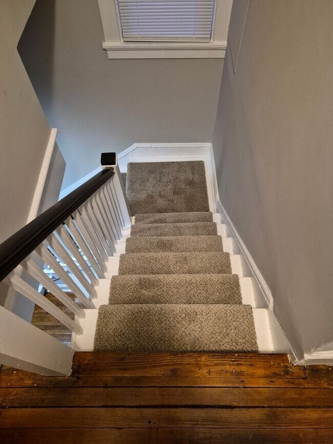 Building Photo - Beautifully Renovated 4bdrm/1.5bth Home Located in Richmond's Northside!!