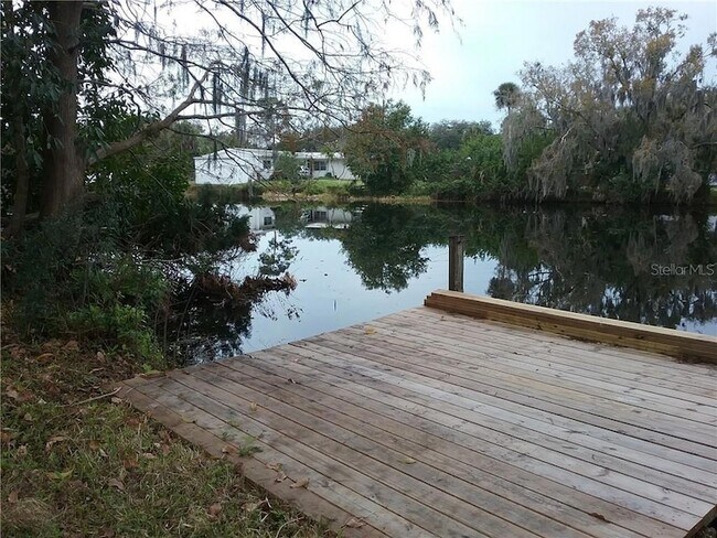 Building Photo - 6540 Lincoln Rd