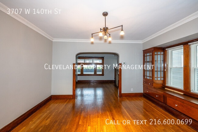 Building Photo - 3707 W 140th St