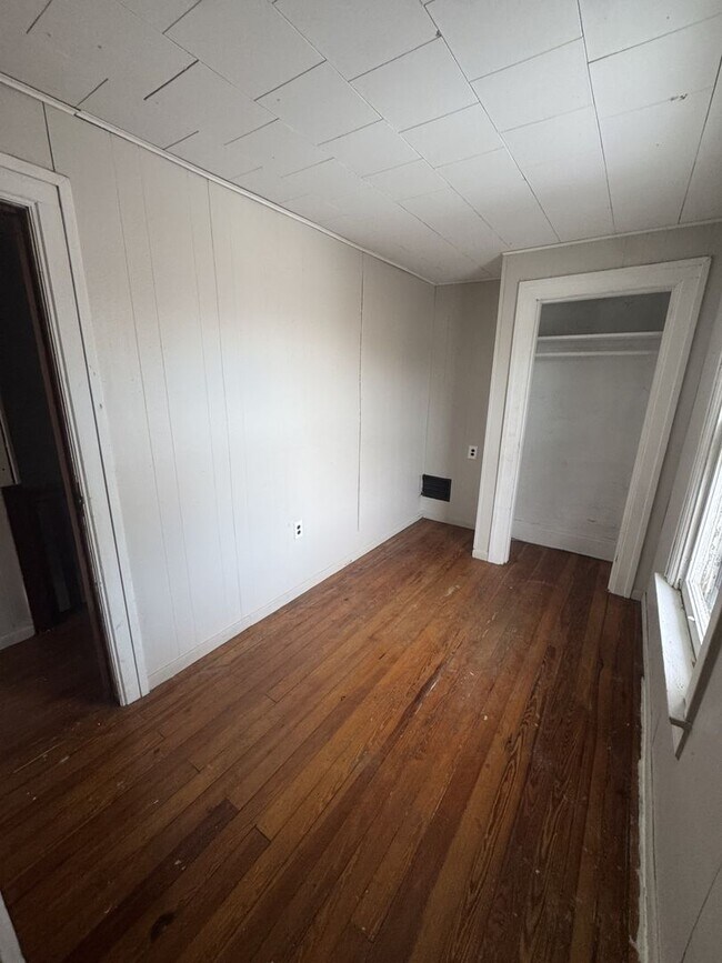 Building Photo - 263/265 S HEDGES ST