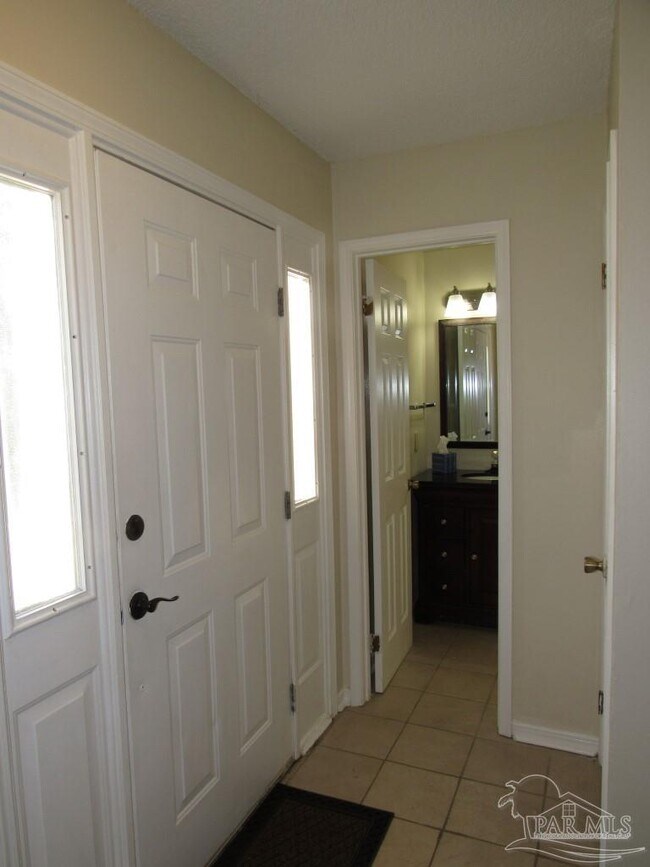 Building Photo - 9004 Governors Pl Ct