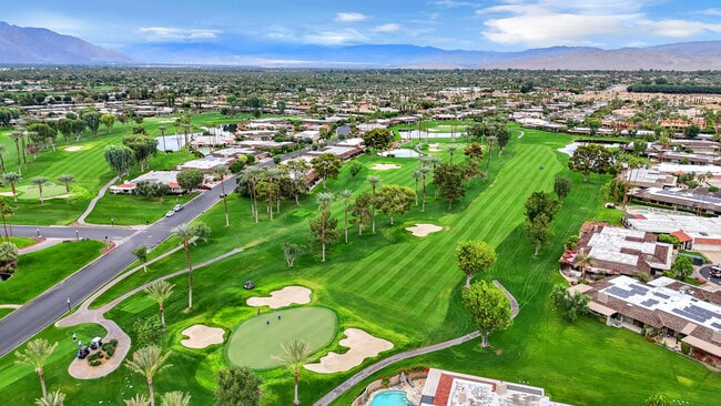 Building Photo - 10 Colgate Dr