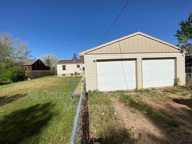 Building Photo - 1159 N 10th St