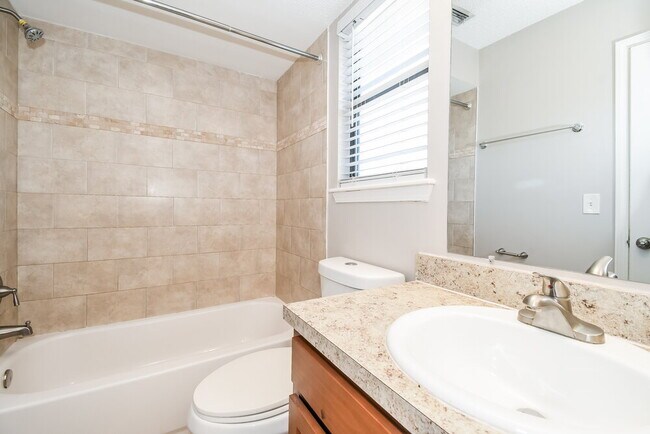 Building Photo - 9727 Villiers Dr S