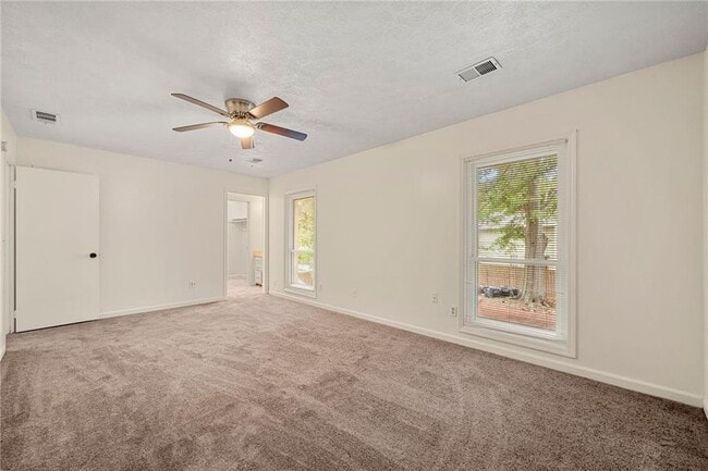 Building Photo - 6400 Oak Chase Ln