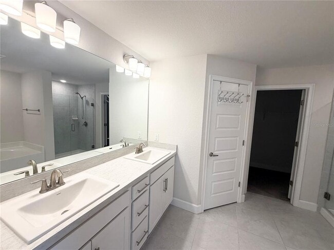 Building Photo - 2576 Wilburn Terrace
