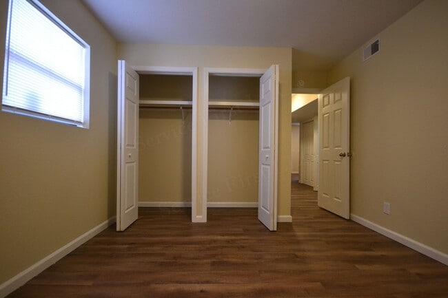 Building Photo - Pike Apartments