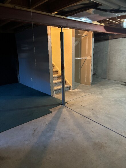 Building Photo - 3777 E 121st Ave