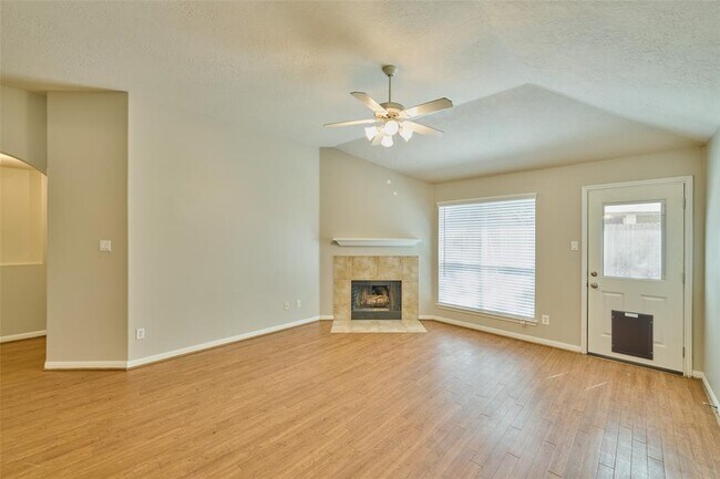 Building Photo - 3733 Breckenridge Dr
