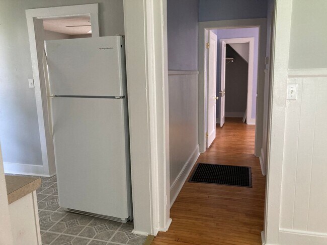 Building Photo - Rental Amount REDUCED!