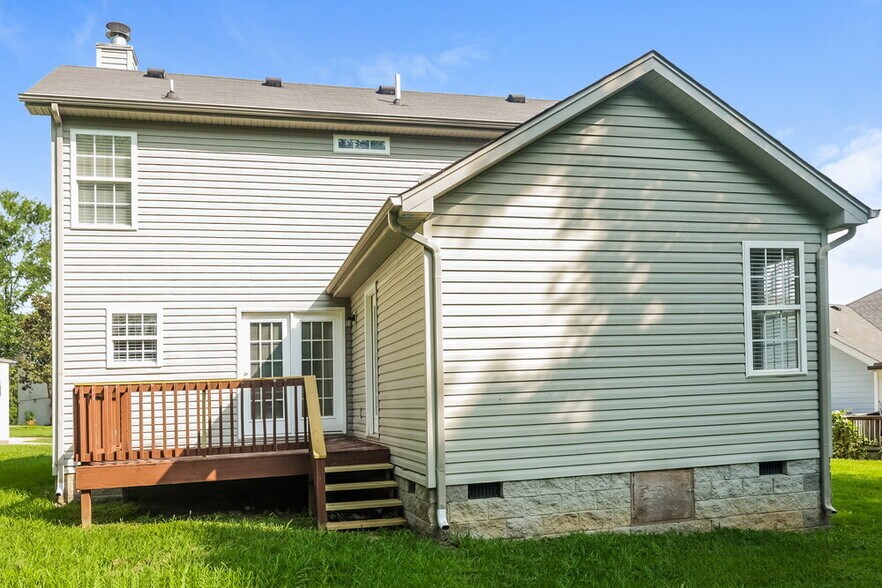 Building Photo - 1505 Chestnut Oak Dr