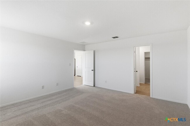 Building Photo - 310 Trinity River Holw