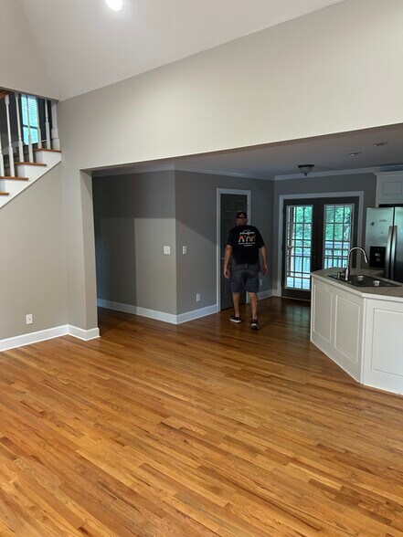 Building Photo - 2012 S Milledge Ave