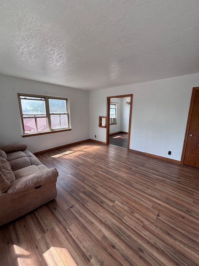 Building Photo - Adorable 1 bedroom studio in El Reno!