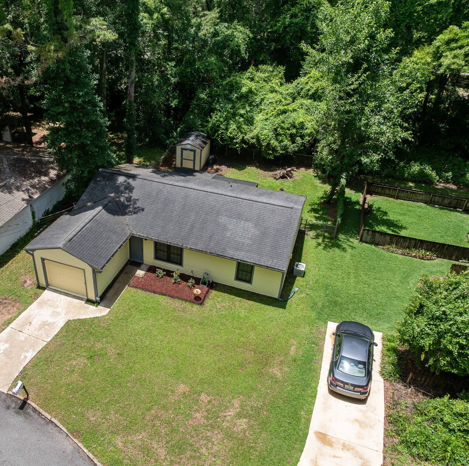 Building Photo - 2434 Jolene Ln