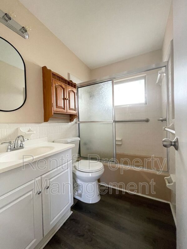 Building Photo - 335 Beachwood Rd
