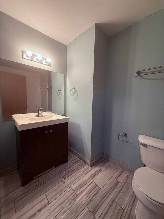 Building Photo - 3025 Forest Creek Ct