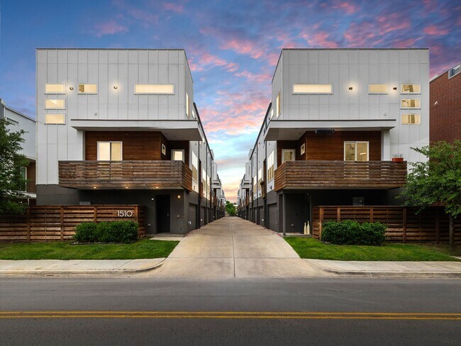 Primary Photo - 1510 N Washington Ave