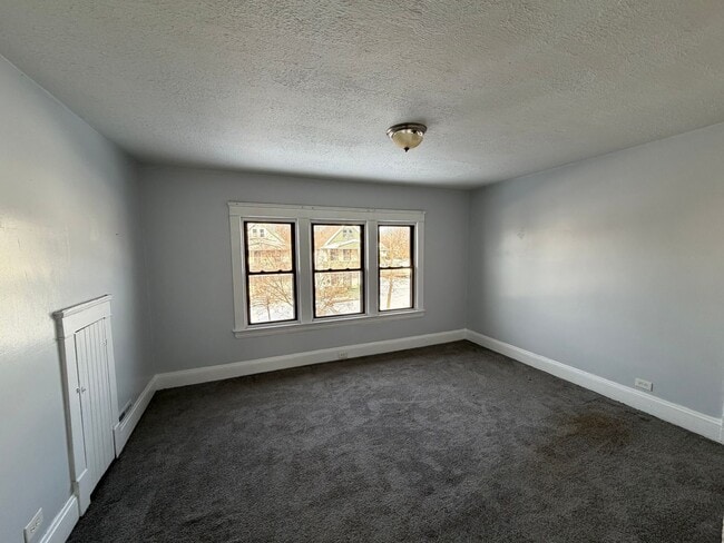 Building Photo - 3 bedroom Single Family House in Cleveland